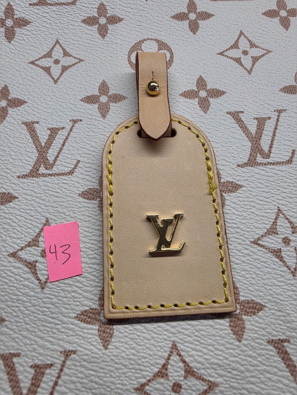 Louis Vuitton Bumbag Vachetta Beige Leather Name Tag with Gold LV Emblem - Picture 6 of 6